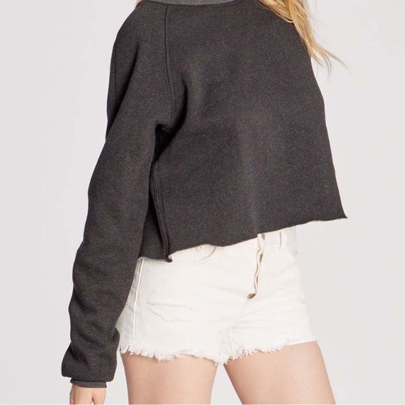 NEW IN PACKAGE- WILDFOX Monte Crop Sweatshirt in Clean Black - Picture 1 of 5